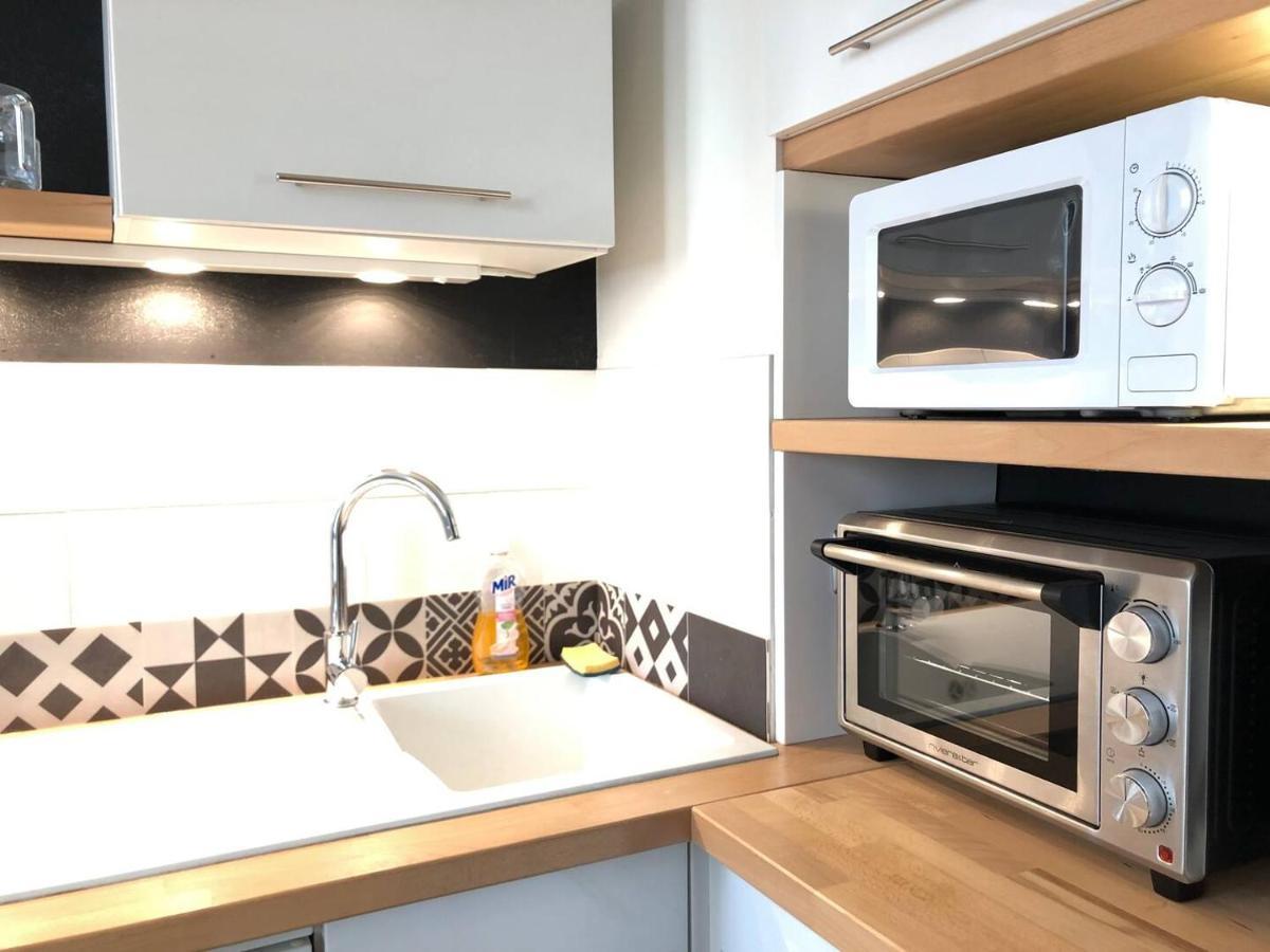 Le Noir Bois Et Blanc - Studio - Wifi - Centre Ville - Entree Autonome Κεμπέρ Εξωτερικό φωτογραφία