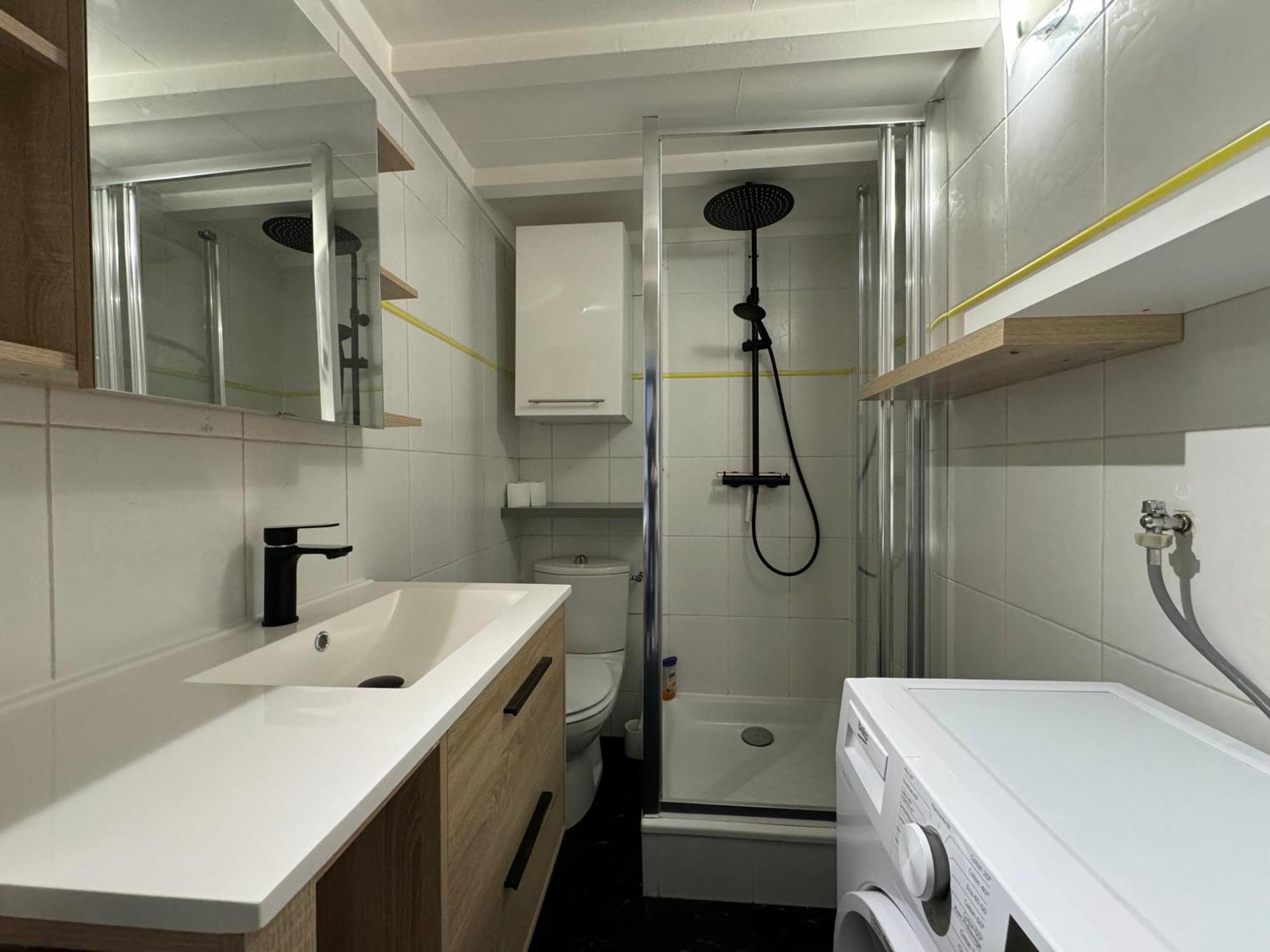 Le Noir Bois Et Blanc - Studio - Wifi - Centre Ville - Entree Autonome Κεμπέρ Εξωτερικό φωτογραφία